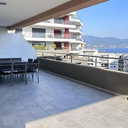 Apartment T4 Avec Terrasse Face Ajaccio (Corsica)